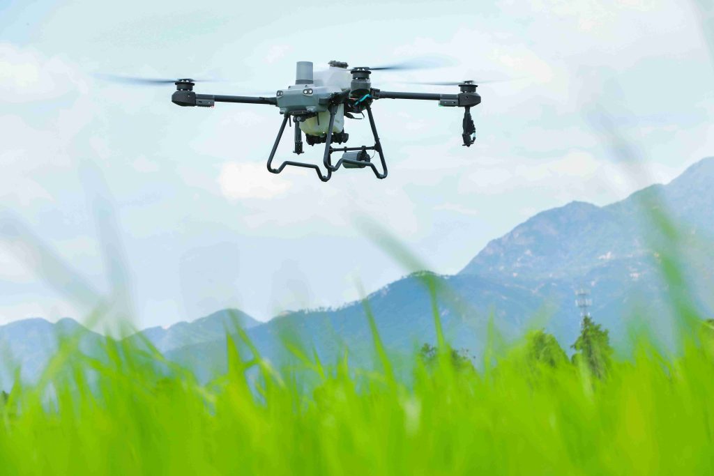 Drone Pertanian untuk Efisiensi Waktu Penyemprotan