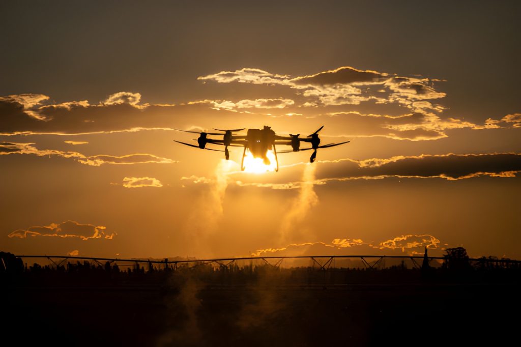 Tahapan Penyemprotan Sawah dengan Drone Pertanian