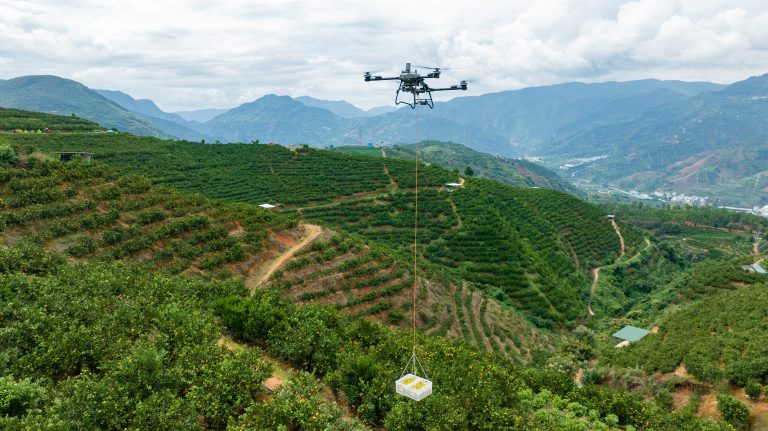 Jenis Beban yang Aman untuk Drone Lifting di Pertanian