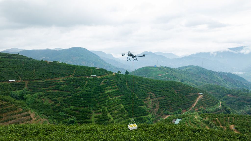 Kelebihan Drone Lifting Dibanding Tenaga Manual
