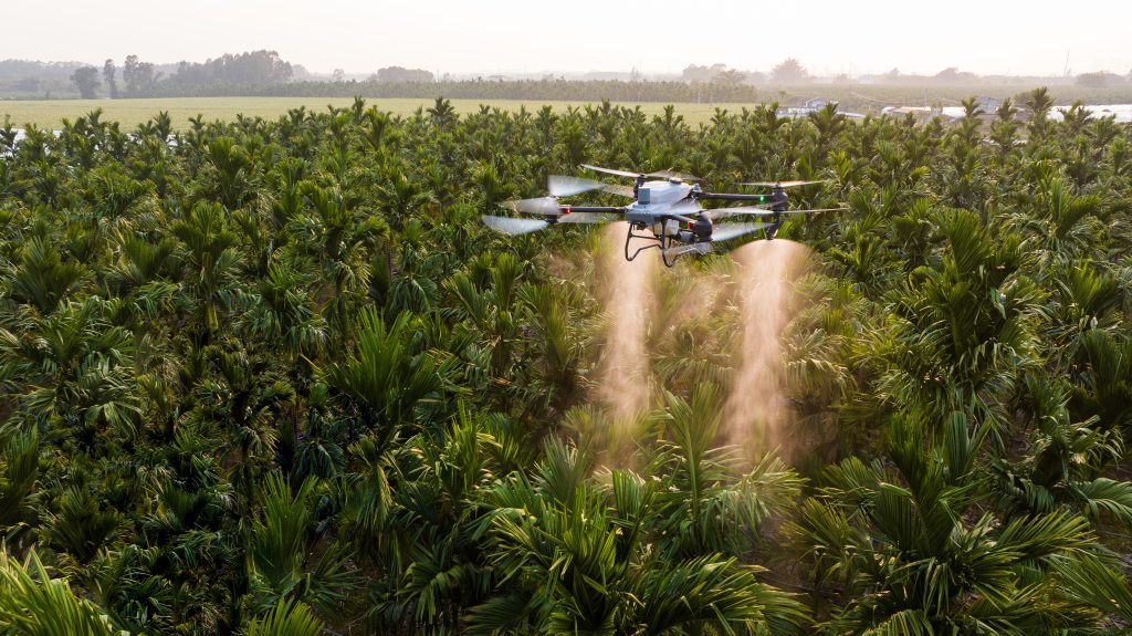 Manfaat Drone Pertanian untuk Operasional Perawatan Kebun Sawit